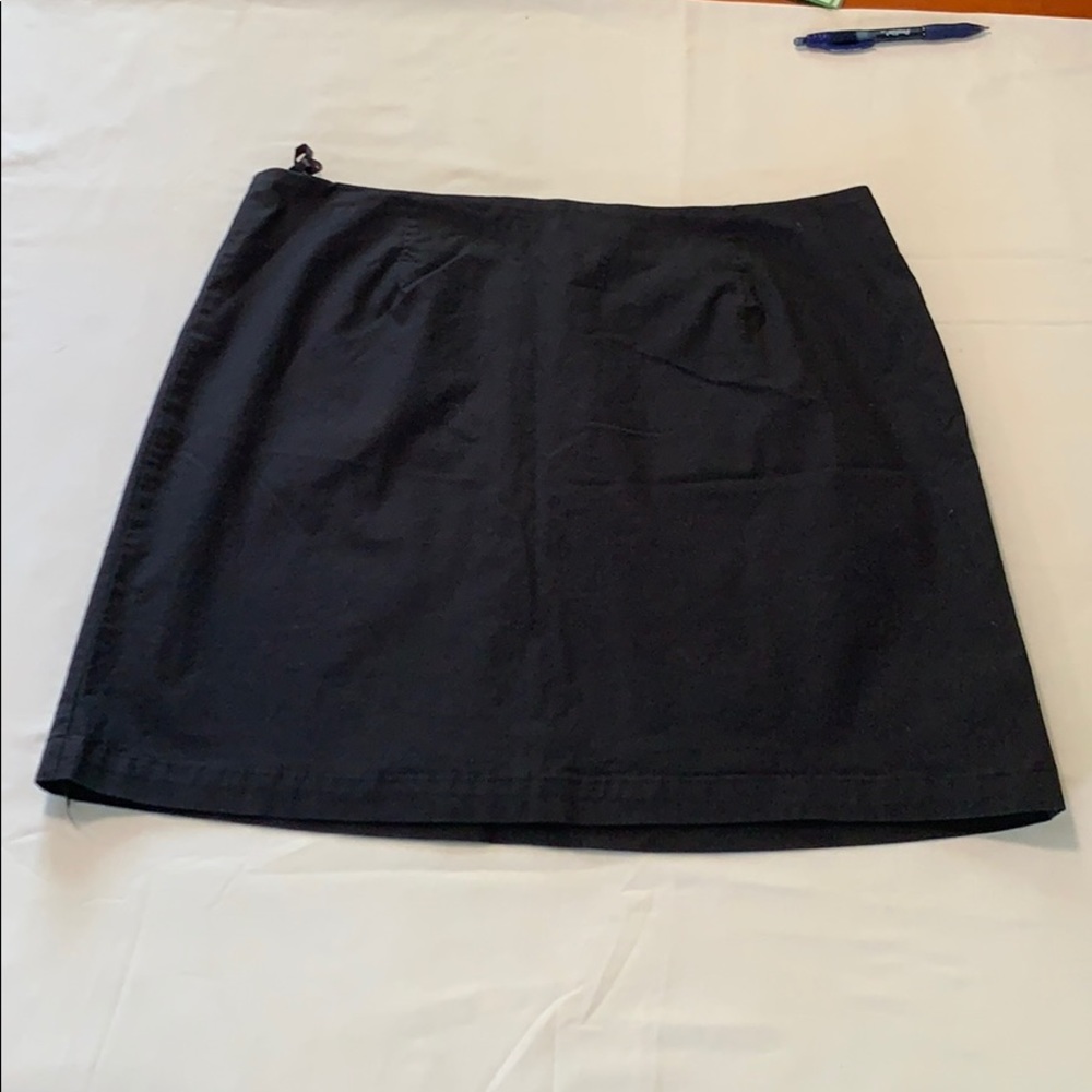 Women , gap , miniskirt, black